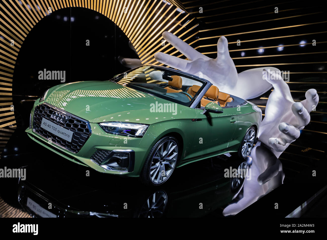 Francoforte, Germania - Sep 10, 2019: Nuova Audi A5 40 TDI quattro cabriolet car presentata al salone di Francoforte IAA Motor Show 2019. Foto Stock