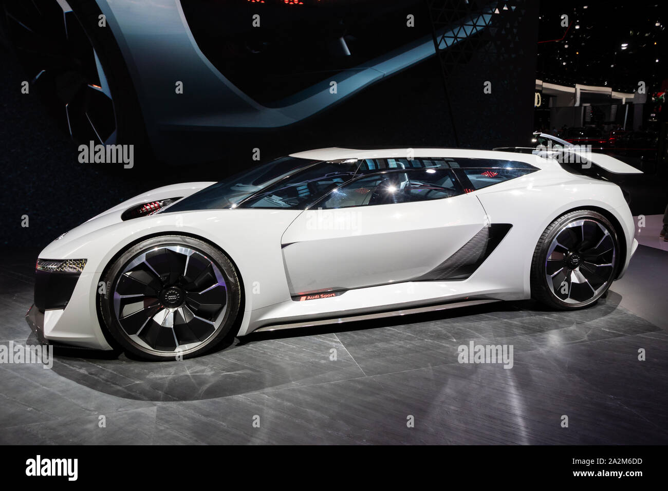 Francoforte, Germania - Sep 10, 2019: Audi PB 18 e-tron supercar elettrica concept car presentato al salone di Francoforte IAA Motor Show 2019. Foto Stock