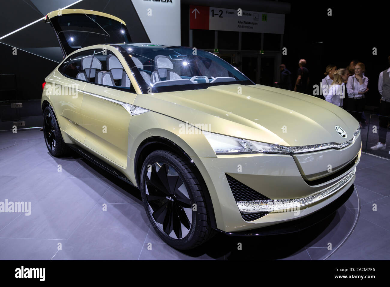 Francoforte, Germania - Sep 13, 2017: Skoda Vision e auto elettrica presentato al salone di Francoforte IAA Motor Show. Foto Stock