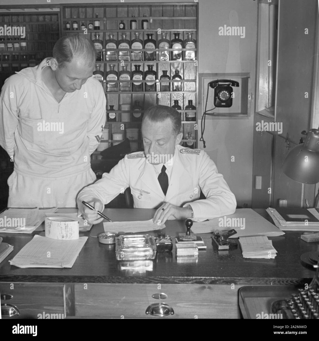 In Farmacia Foto e Immagini Stock in Bianco e Nero - Alamy