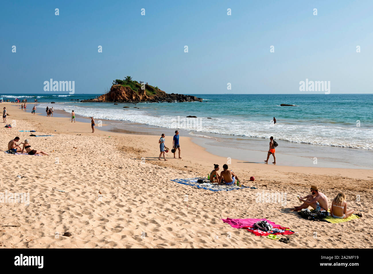 Sri Lanka, Provincia del Sud, Sud du Sri Lanka Süd, Sri Lanka, Sud Sri Lanka, Mirissa, ville, Stadt, città plage, Strand, spiaggia, océan Ozean, oceano Foto Stock