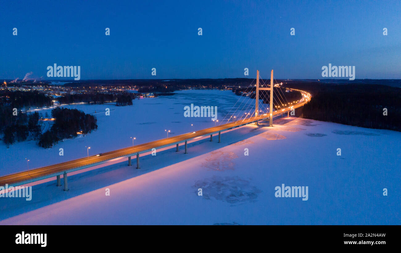 Tähtiniemen silta illalla talvella ilmasta käsin Foto Stock