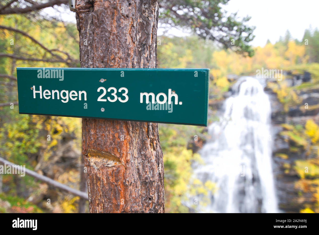 Hengen cascata vicino Skibotn, Troms, Norvegia Foto Stock