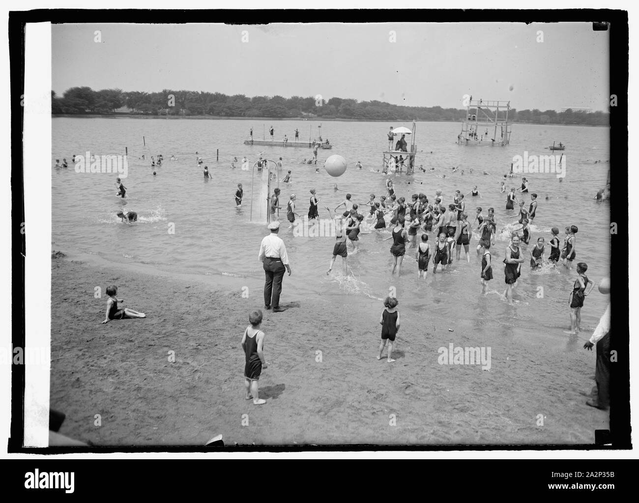 Spingere la palla al bacino di marea, 7/10/24 Foto Stock