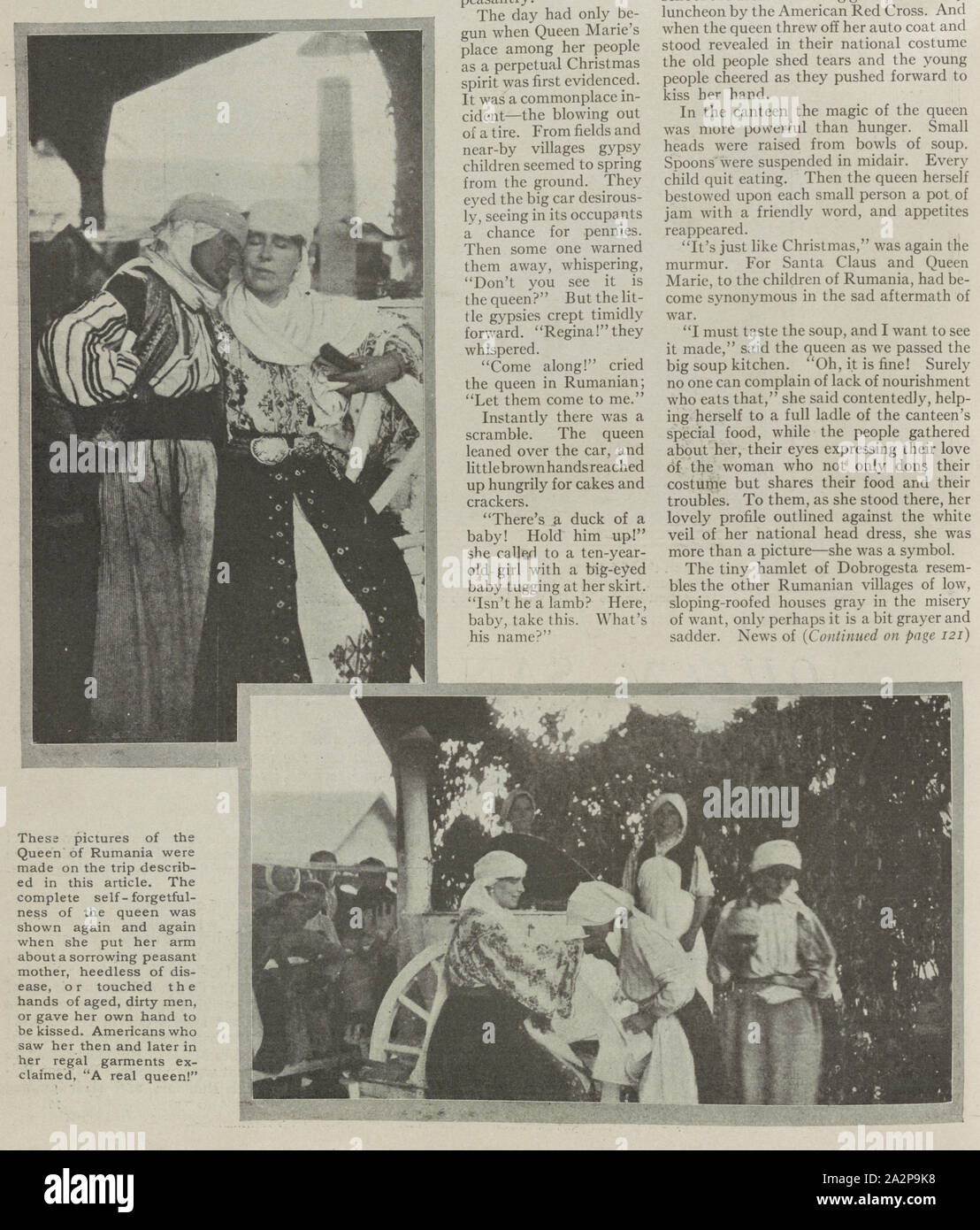 Regina Maria di Romania, nel tradizionale abito rumeno, visitando i contadini nella regione di Pitesti Foto Stock