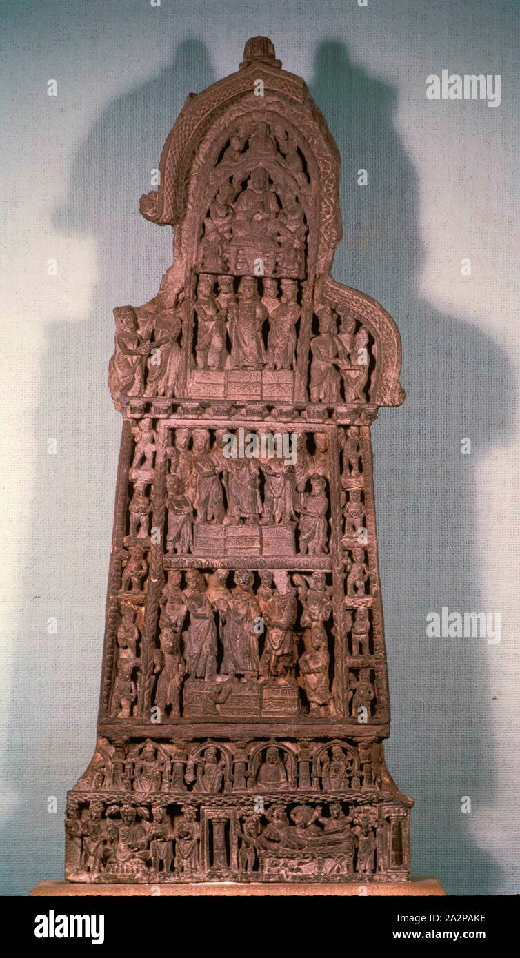Sconosciuto (Gandharan), il Buddha della discesa dal cielo Trayastrimsas, c. 200, scisto, altezza: 46 A Foto Stock