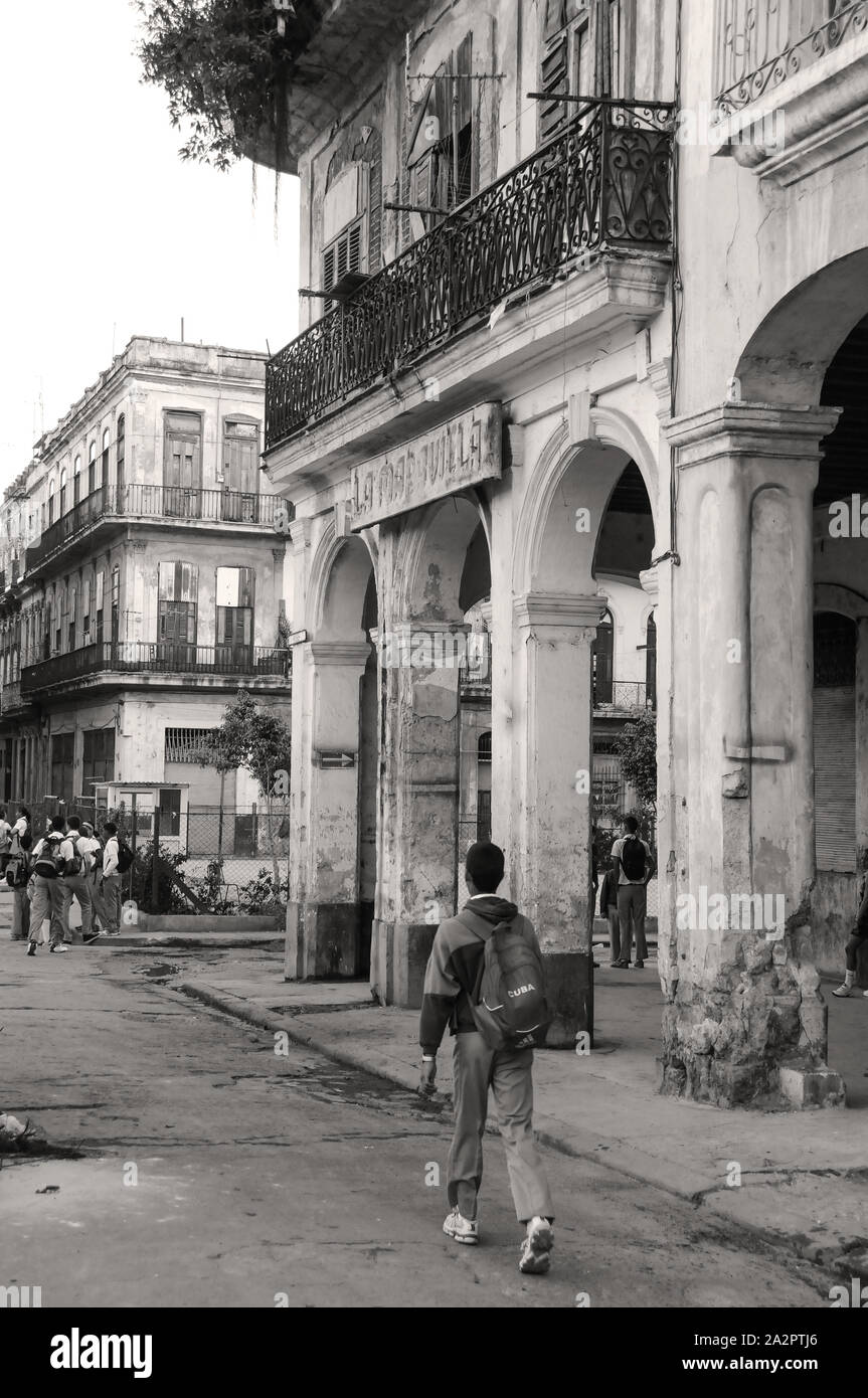 La Maravilla, Plaza del Cristo, Avana in seppia, Cuba Foto Stock