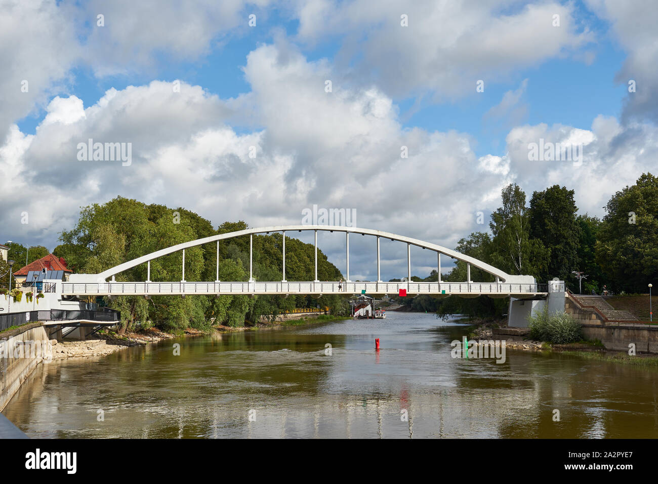 Brücke von Kaarsild, Fluss Emajogi, Tartu, Estland, Baltikum, Europa Foto Stock