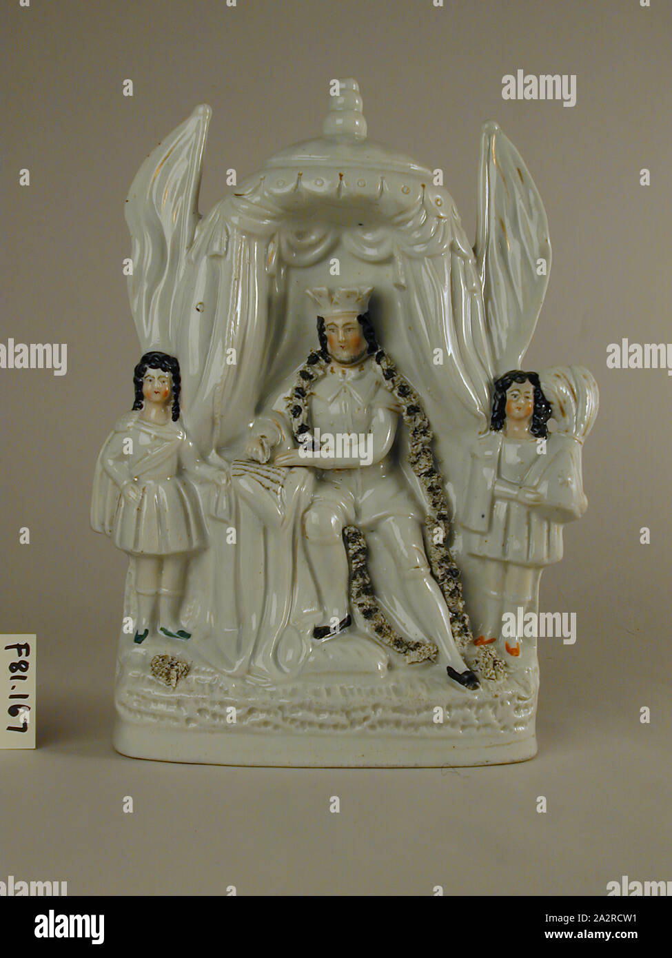 Sconosciuto (inglese), il Re Giovanni firma la Magna Charta, 1870/1880, satinato dorato e smaltato terracotta, 12 3/8 x 9 3/8 x 3 3/4 in. (31,4 x 23,8 x 9,53 cm Foto Stock