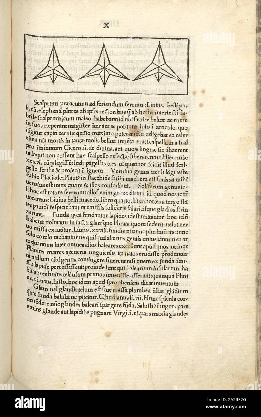Il carving coltello realizzato in ferro, la guerra nel Medioevo, armi, tre diversi coltelli sculture in ferro, Scalprum, xilografia, p. 323, (Liber decimus), 1483, Roberto Valturio: [De re militari]. Verona: [Boninus de Boninis], [1483 Foto Stock