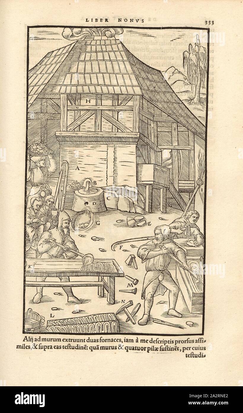 Trattamento dei minerali, la lavorazione di minerali, fusione, xilografia, p. 333, (Liber nonus), Manuel, Hans Rudolf (graveur sur bois), 1556, Georgius Agricola: De re metallica libri XII: quibus officia, instrumenta, machinae, ac omnia denique ad metallicam spectantia, non modo luculentissime describuntur, sed & per le effigi (...). Basileae: [Froben], 1556 Foto Stock