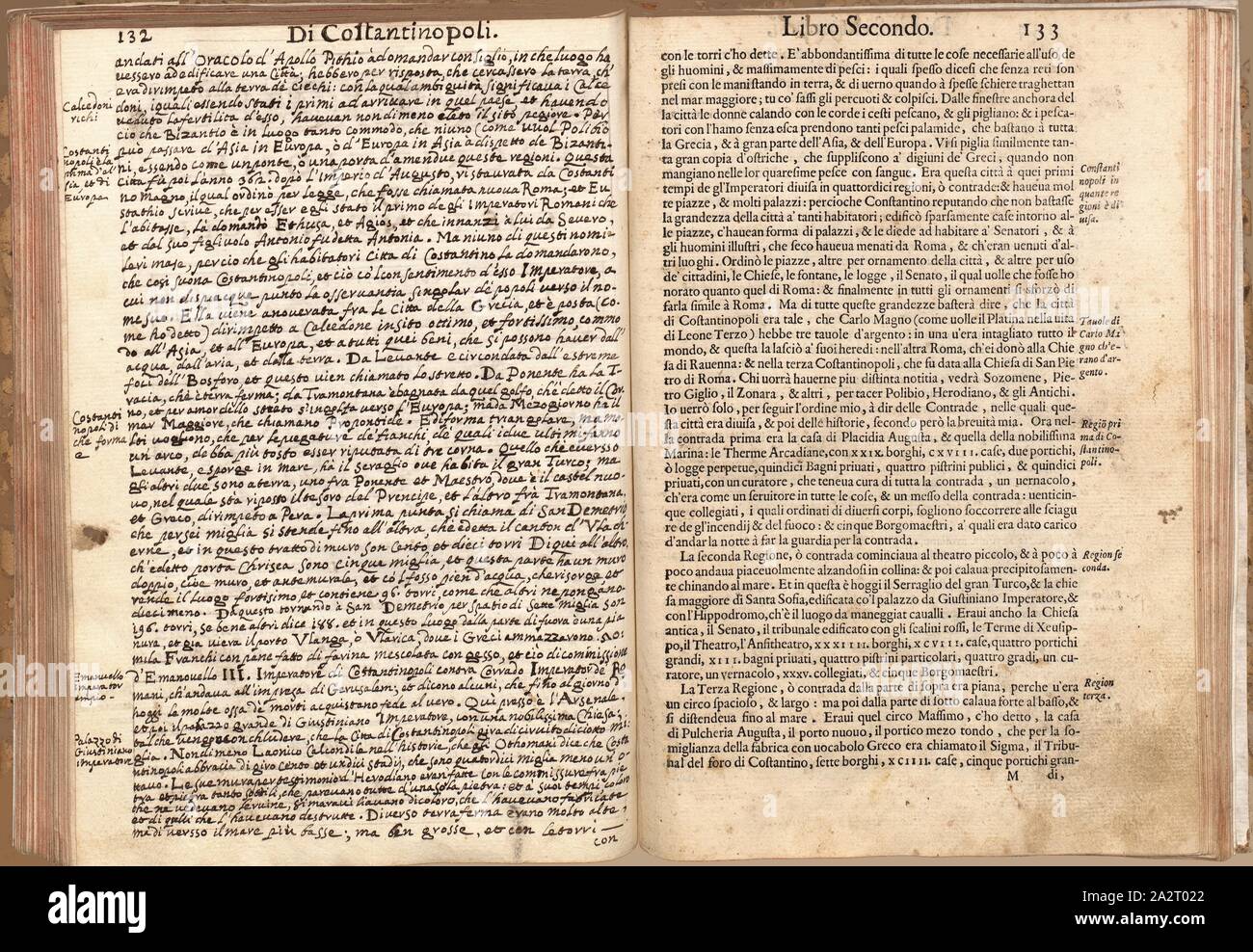Descrizione di Costantinopoli 2, pagine 132 e 133 da Thomaso Porcacchi il XVI secolo "L 'isole piu famose del mondo', p. 132 & 133, Porro, Girolamo (ill.), 1590, Thomaso Porcacchi, Girolamo Porro: L' isole piu famose del mondo. Il secondo libro. In veneto: apresso gli Heredi di Simon Galignani, 1590 Foto Stock