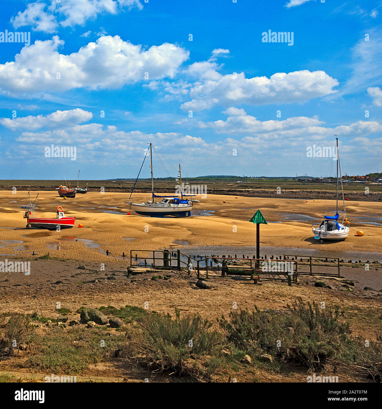 Bassa marea sul Creek a Well-next-the-Sea sulla costa di Norfolk, Regno Unito Foto Stock