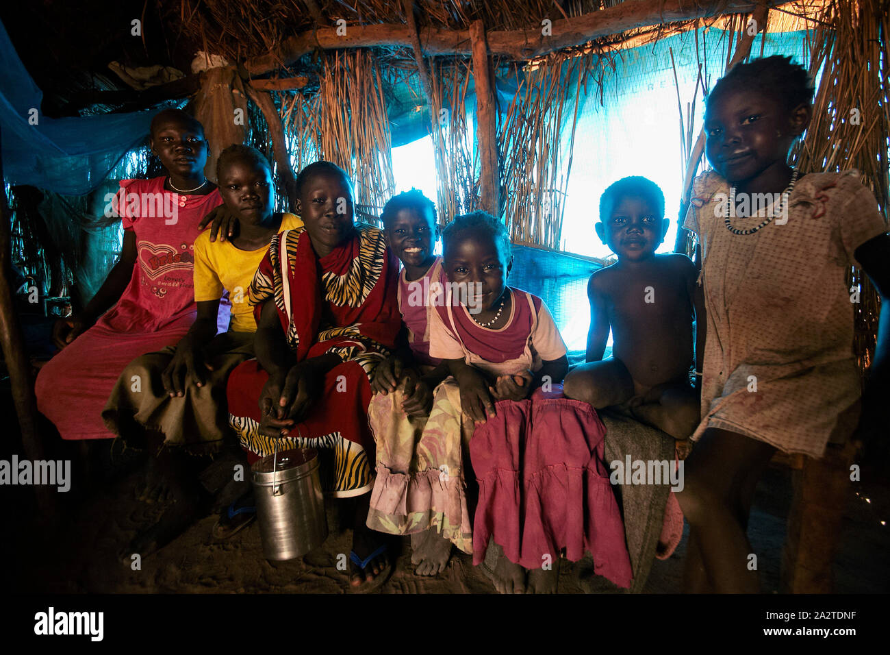 Il sud Sudan rifugiati in famiglia refugeecamp Yida in Sud Sudan ha paura di attentati dal governo di Khartoum 19-10-2012 foto: Jaco Klamer Foto Stock