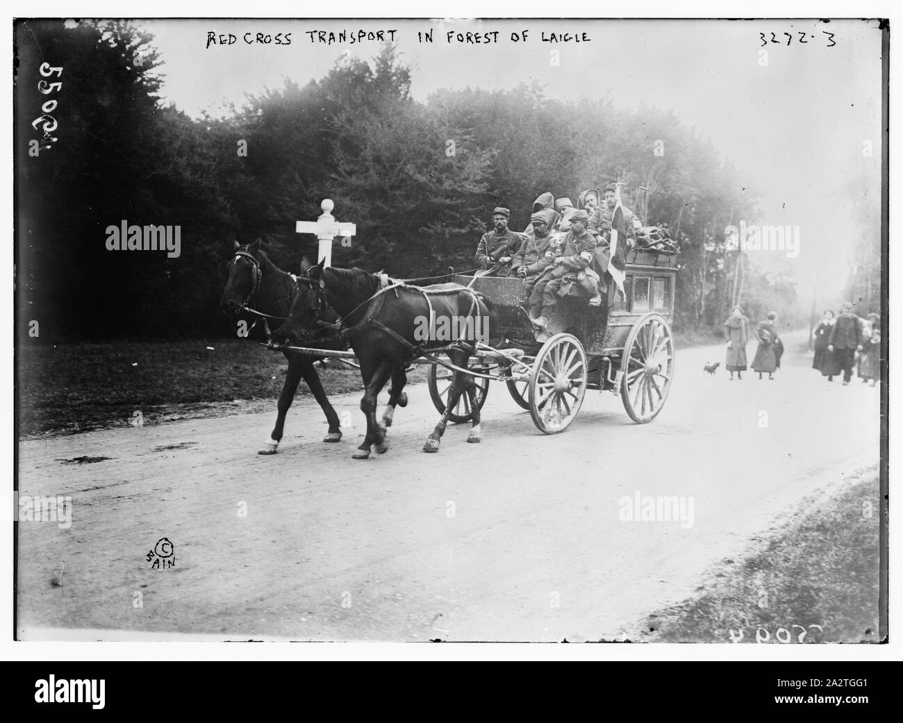 La Croce Rossa Trasporti nella foresta di Laigle (cioè Laigne) Foto Stock