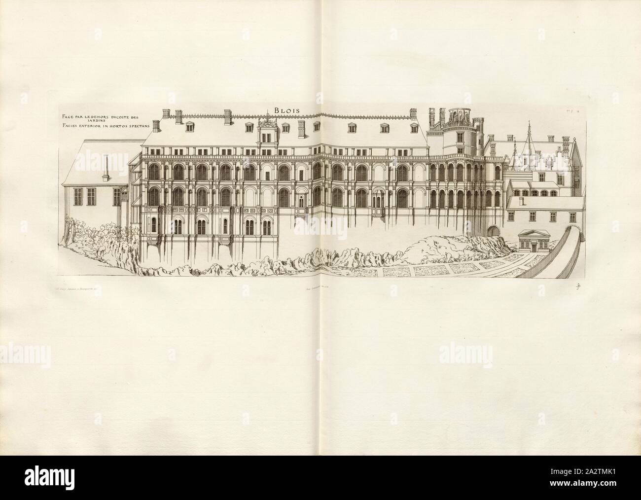 Blois. Rivolta verso l'esterno del costo dei giardini, Château de Blois in Francia, firmato: FD; Imp. Lemercier et Cie, A. Lévy (ed.), Fig. 5, T. 2. 4., Cerceau, Jacques Androuet du (CANC.); Faure-Dujarric, Pierre-Lucien (sc.); Lemercier (imp.); Levy, A. (ed.), 1868, Jacques Androuet du Cerceau; Hippolyte A. Destailleur: Les plus eccellenti bastiments de France. Parigi: A. Lévy, Libraire-Editeur, M DCCC LXVIII - M DCCC LXX. [1868-1870 Foto Stock