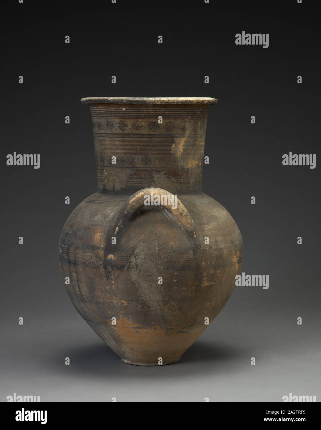 Anfora, cipriota, pigmento, argilla, 27-1/2 x circa 18 (diam.)., antica arte del Mediterraneo Foto Stock