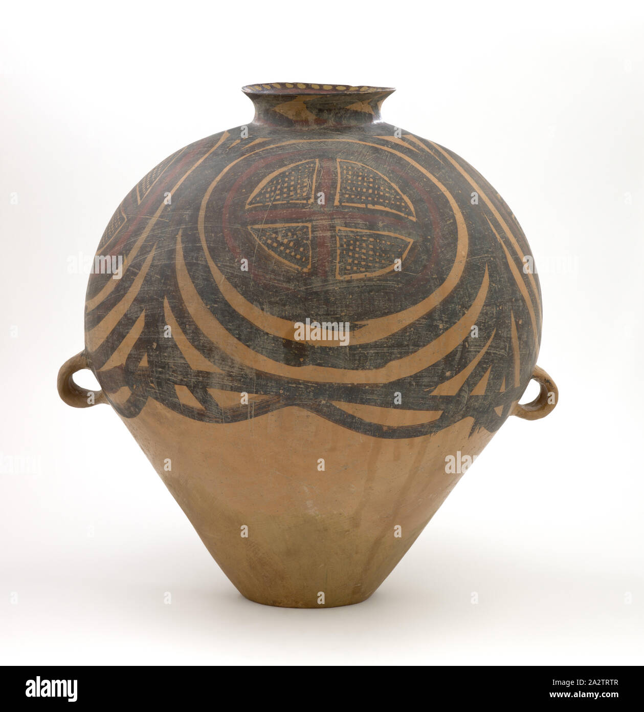 Jar, Majiayao, neolitico, terracotta, pigmenti, 15-3/4 in., Arte Asiatica Foto Stock