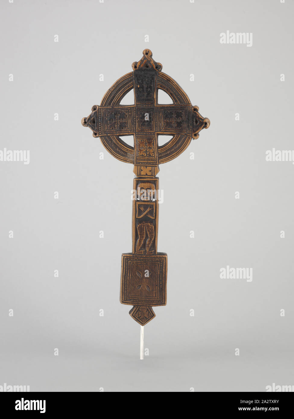 Hand-held processionale croce cristiana, Amhara persone, metà del XVIII secolo - XIX secolo, legno, 11-1/16 x 5-1/8 x 3/4 in., Arte Africana Foto Stock