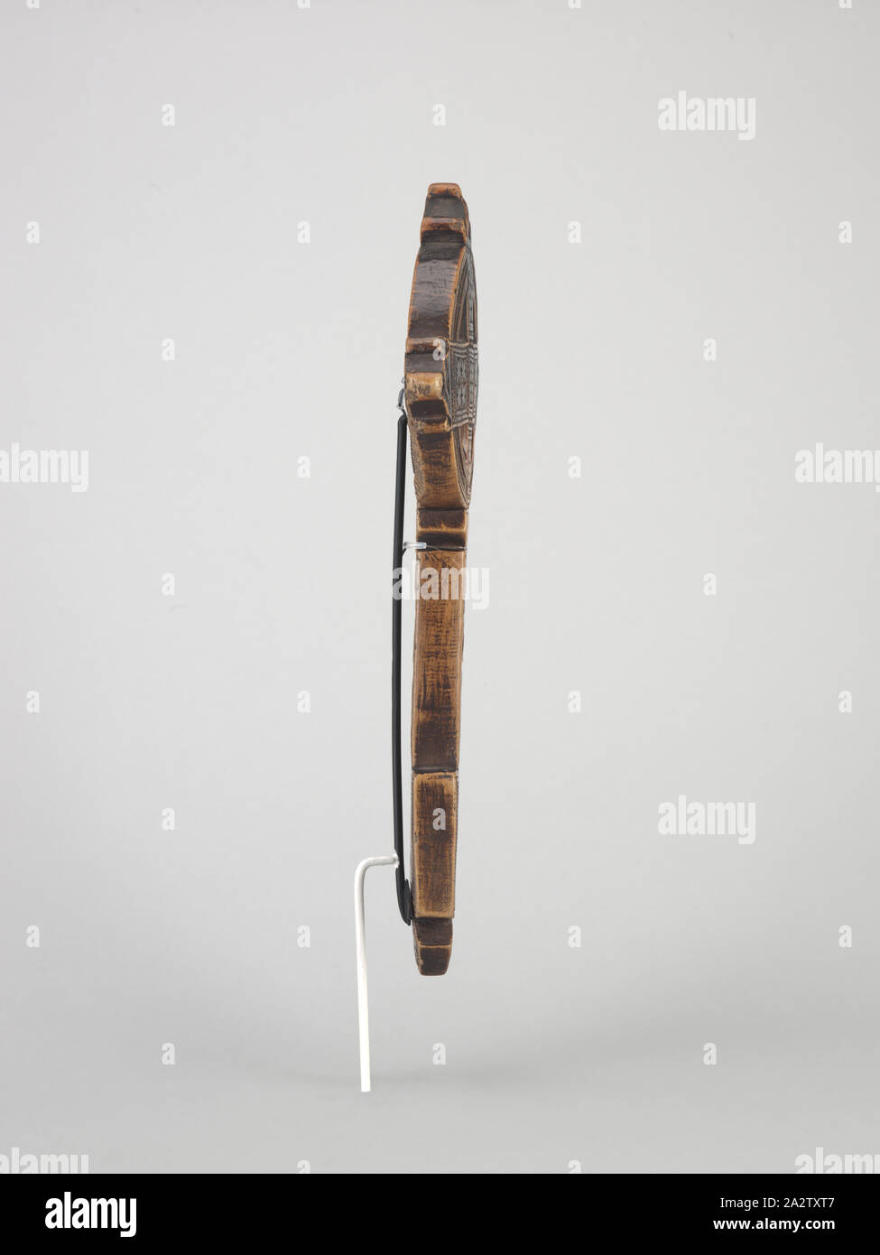 Hand-held processionale croce cristiana, Amhara persone, metà del XVIII secolo - XIX secolo, legno, 11-1/16 x 5-1/8 x 3/4 in., Arte Africana Foto Stock