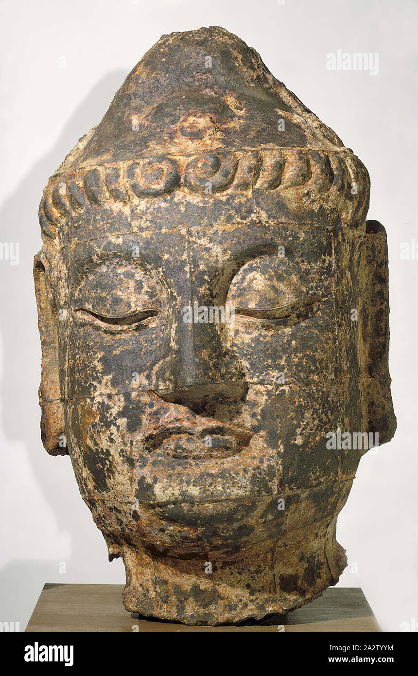 Buddha, dinastia Ming, dinastia Ming, 1500s, ghisa, 43 x 26 in., Arte Asiatica Foto Stock