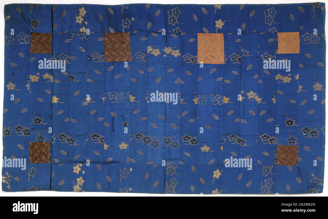 Prete buddista la veste (hira associazione KESA), all'inizio del XIX secolo, di cotone o di ramiè, fili metallici, 70 x 42 in., tessile e della moda arte Foto Stock