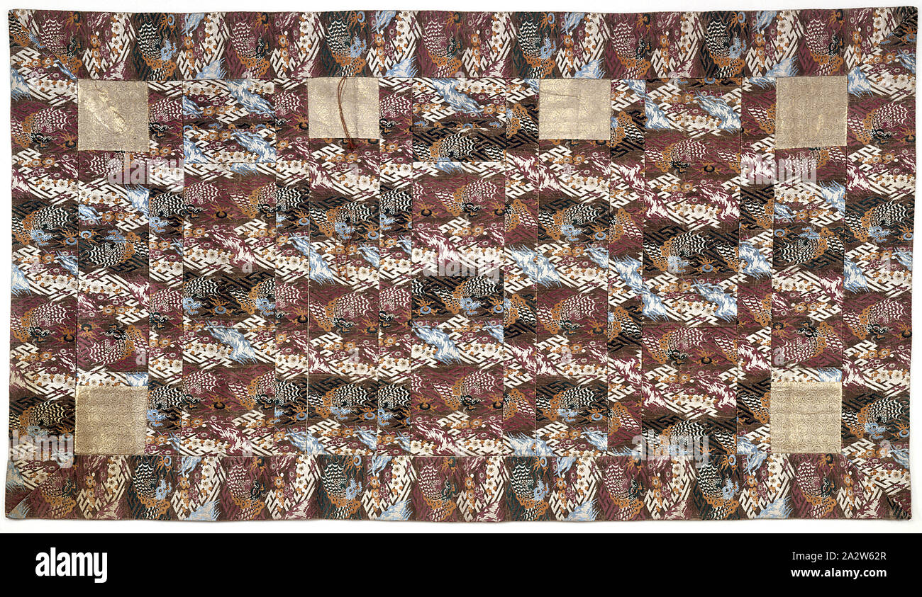 Prete buddista la veste (hira associazione KESA), fine del XIX secolo, seta, fili metallici, 81 x 45-1/2 in., tessile e della moda arte Foto Stock