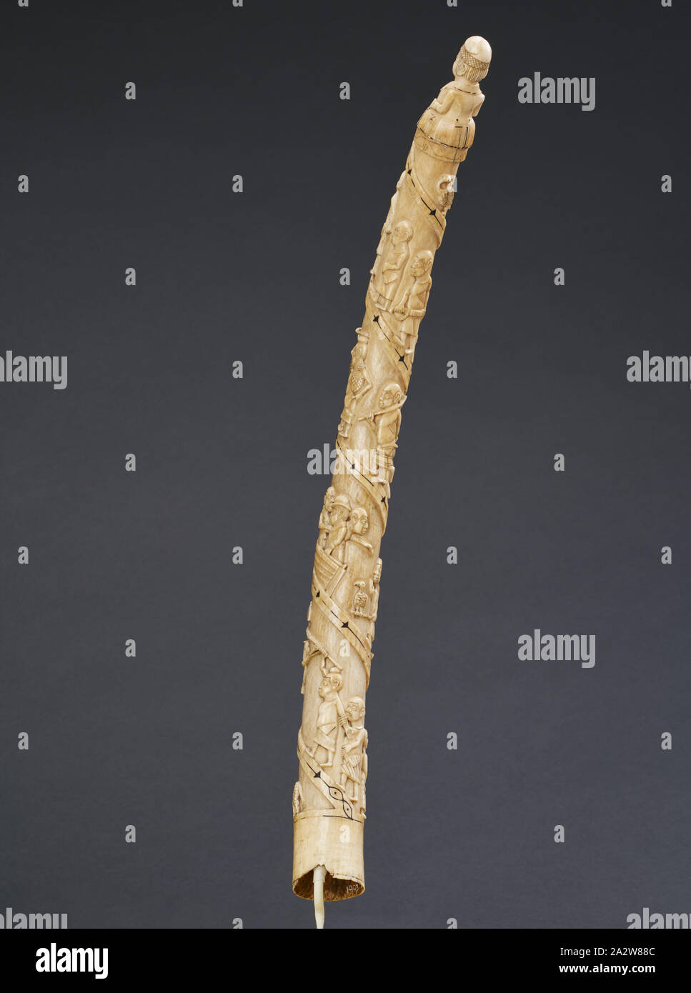 Ciondolo, ottone, 4-3/4 in., Arte Africana Foto Stock