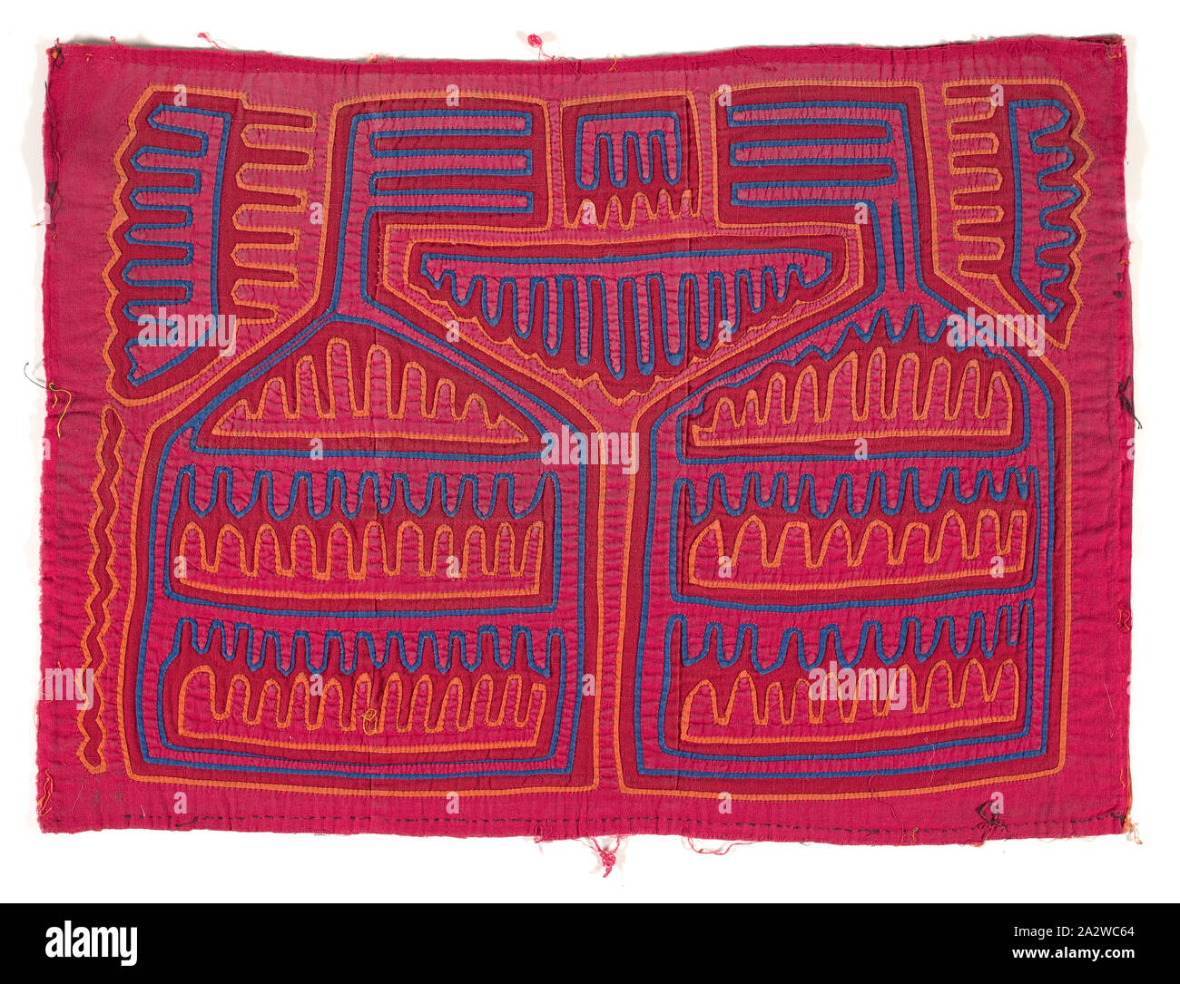 Shirt pannello (mola), Kuna persone, circa 1950, appliqued cotone, 14-3/4 x 20-1/8 in., tessile e della moda arte Foto Stock