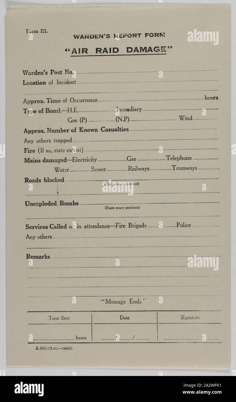 Modulo - Operaio la relazione, "Air Raid danni", la II Guerra Mondiale, 1939-1945, una forma di stampati destinati ad essere utilizzati per la registrazione dei danni subiti in conseguenza di un raid aereo durante la Seconda Guerra Mondiale. Esso non è stato compilato Foto Stock
