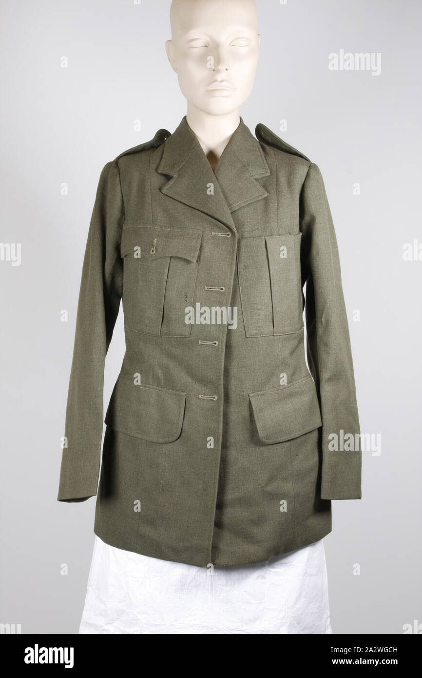 Giacca - uniforme, Australian Army Medical le donne di servizio, la II Guerra Mondiale, 1943-44, nome alternativo(s): tunica kaki II Guerra Mondiale giacca, parte di un esercito australiano Medical donne uniforme di servizio Foto Stock