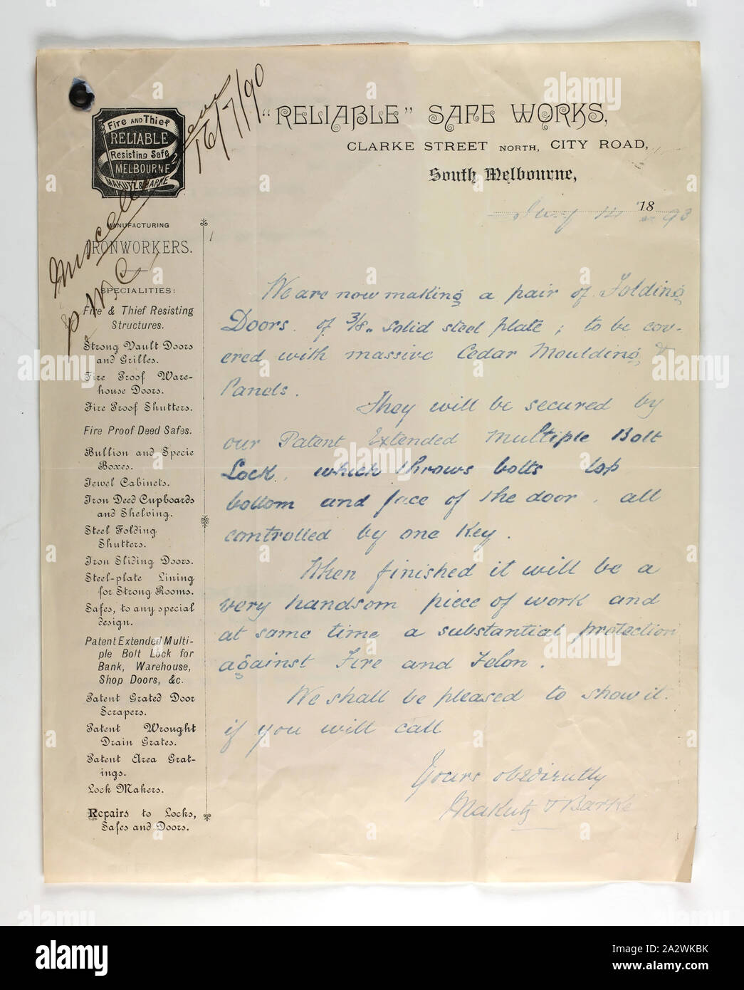 Lettera - Makutz & Barke, affidabile sicuro funziona, 1 maggio 1893, la copia carbone, con lettera datata 1 maggio 1893. La lettera descrive la costruzione di una porta di sicurezza, acciaio placcato con uno speciale sistema di bloccaggio, per essere installato in (Royal) Exhibition Building. È allegato un opuscolo che delinea le attività dell'impresa, e Makutz Barke, affidabile sicuro funziona. Anche notato nella brochure è stata la società del premio di un primo ordine di merito e medaglia d'argento alla 1888 Foto Stock