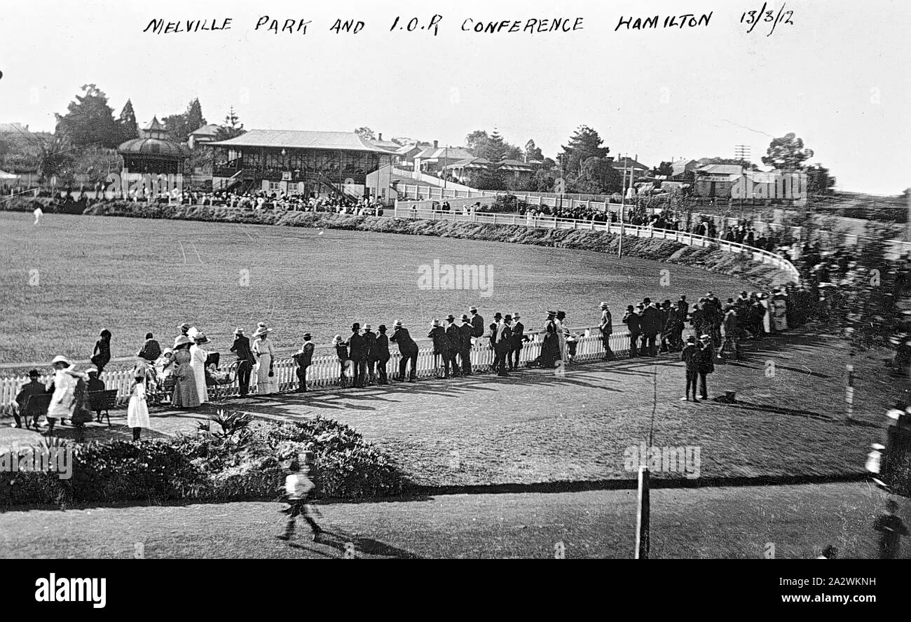 Negativo - 'Melville Park & I.O.R Conferenza", Hamilton, Victoria, 13 Mar 1912 spettatori a melville park gli sport di terra per la I.O.R. (Indipendente Ordine dei Rekabiti) conferenza Foto Stock