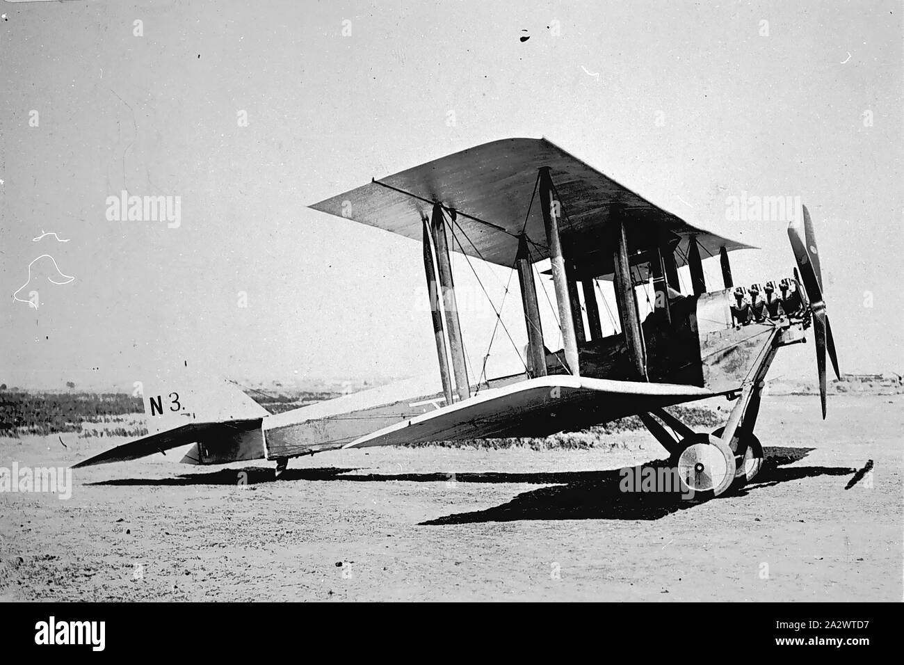 Negativo - Airco DH.6 Biplano, Victoria, circa 1920, un Airco DH.6 un biplano recanti la marcatura "N3 Foto Stock