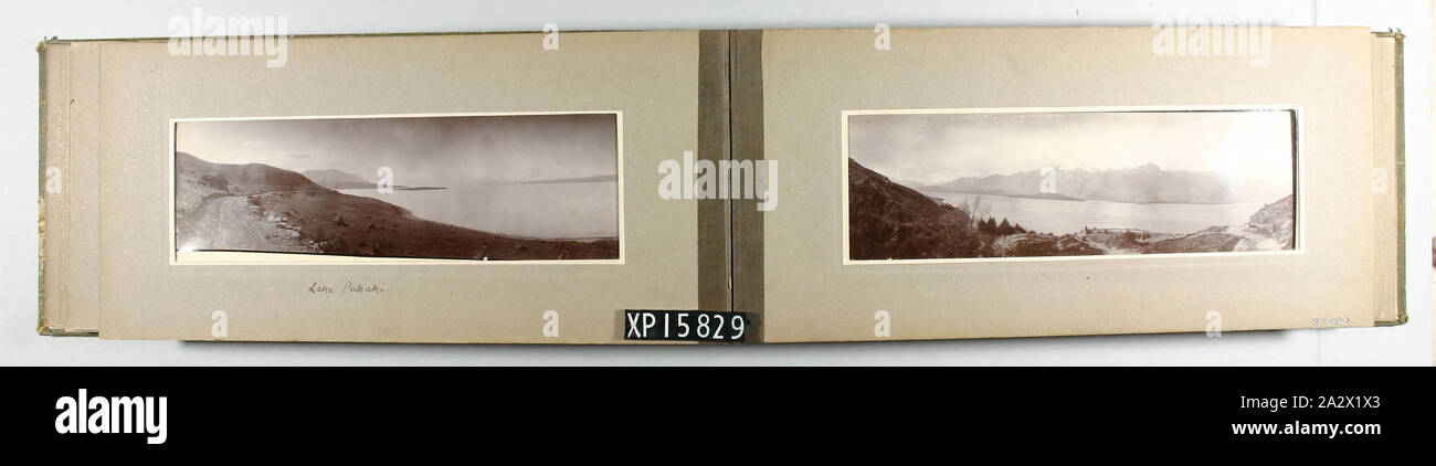 Album, raccolta di 24 panorami del paesaggio, dell'Isola del Sud della Nuova Zelanda. La raccolta è costituita da un gruppo di fotografie di viaggio molto probabilmente una presa da Walter Baldwin Spencer. La scrittura è stata attribuita a Spencer sulla base di un confronto della sua scrittura a mano con esempi tratti dal suo manoscritto e collezioni fotografiche Foto Stock