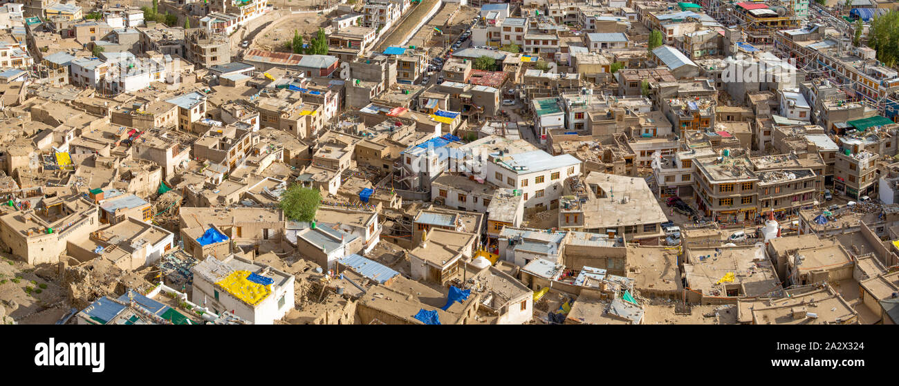 Vista panoramica di Leh in Ladakh, India settentrionale Foto Stock