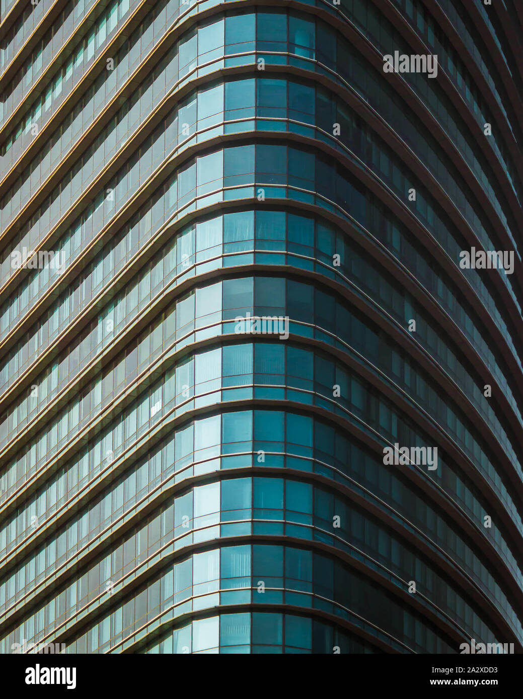 Foto di edificio in forma geometrica. Buono per lo sfondo o lo sfondo del telefono. Foto Stock