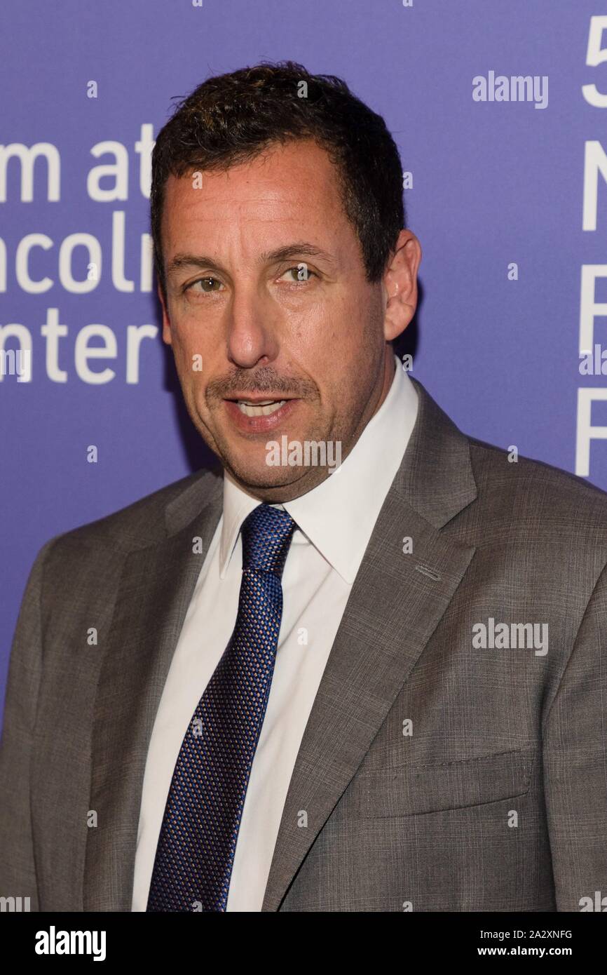 New York, NY, STATI UNITI D'AMERICA. 3° Ott, 2019. Adam Sandler presso gli arrivi per intonso gemme Premiere a 2019 New York Film Festival (NYFF), Alice Tully Hall presso il Lincoln Center di New York, NY Ottobre 3, 2019. Credito: Jason Smith/Everett raccolta/Alamy Live News Foto Stock