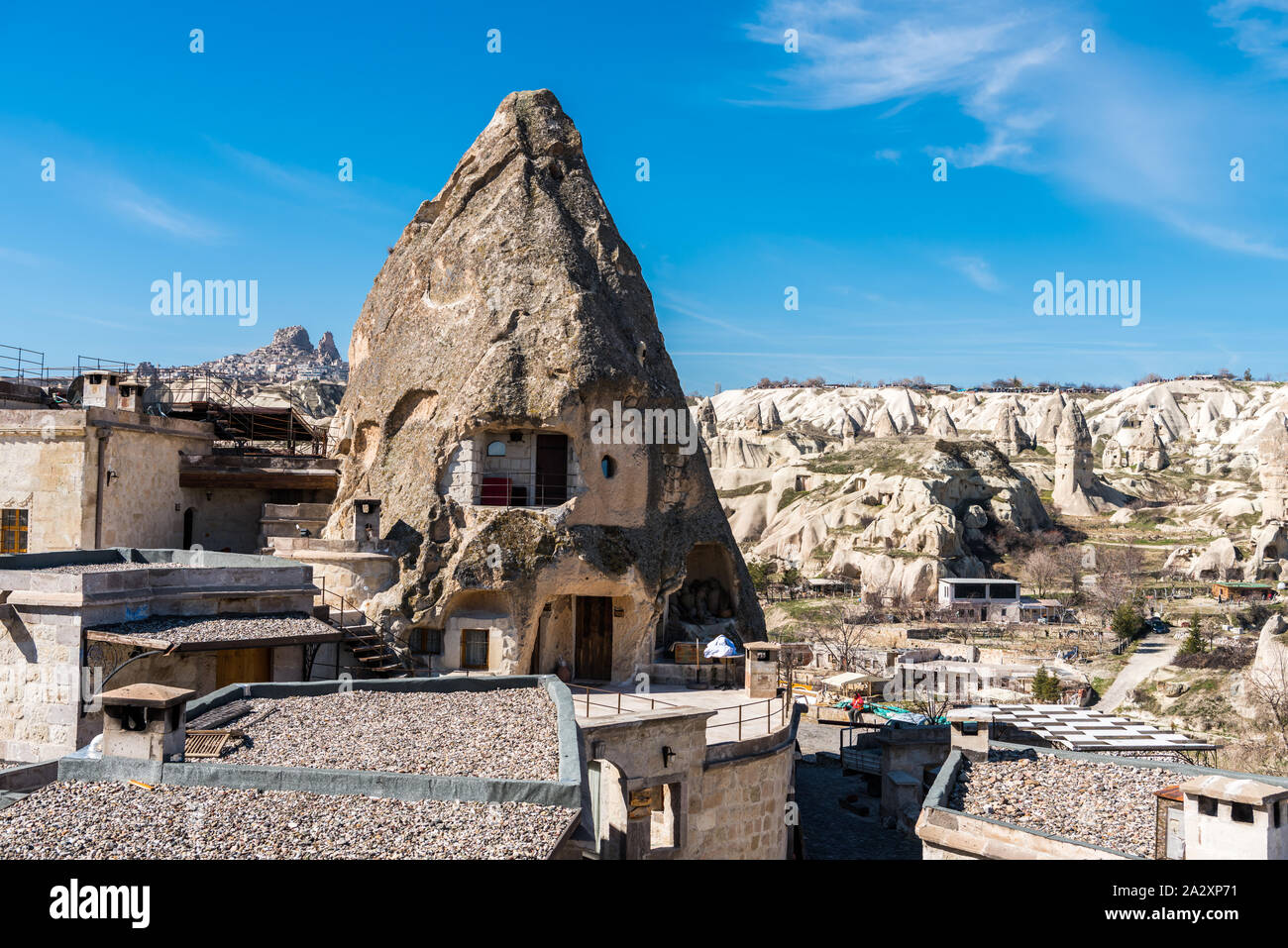 Cave hotel costruito nella formazione di roccia nel Parco Nazionale di  Goreme,Cappadocia, Turchia. Cave hotel costruito in pietra vulcanica  formazione nel Parco Nazionale di Goreme,Cap Foto stock - Alamy