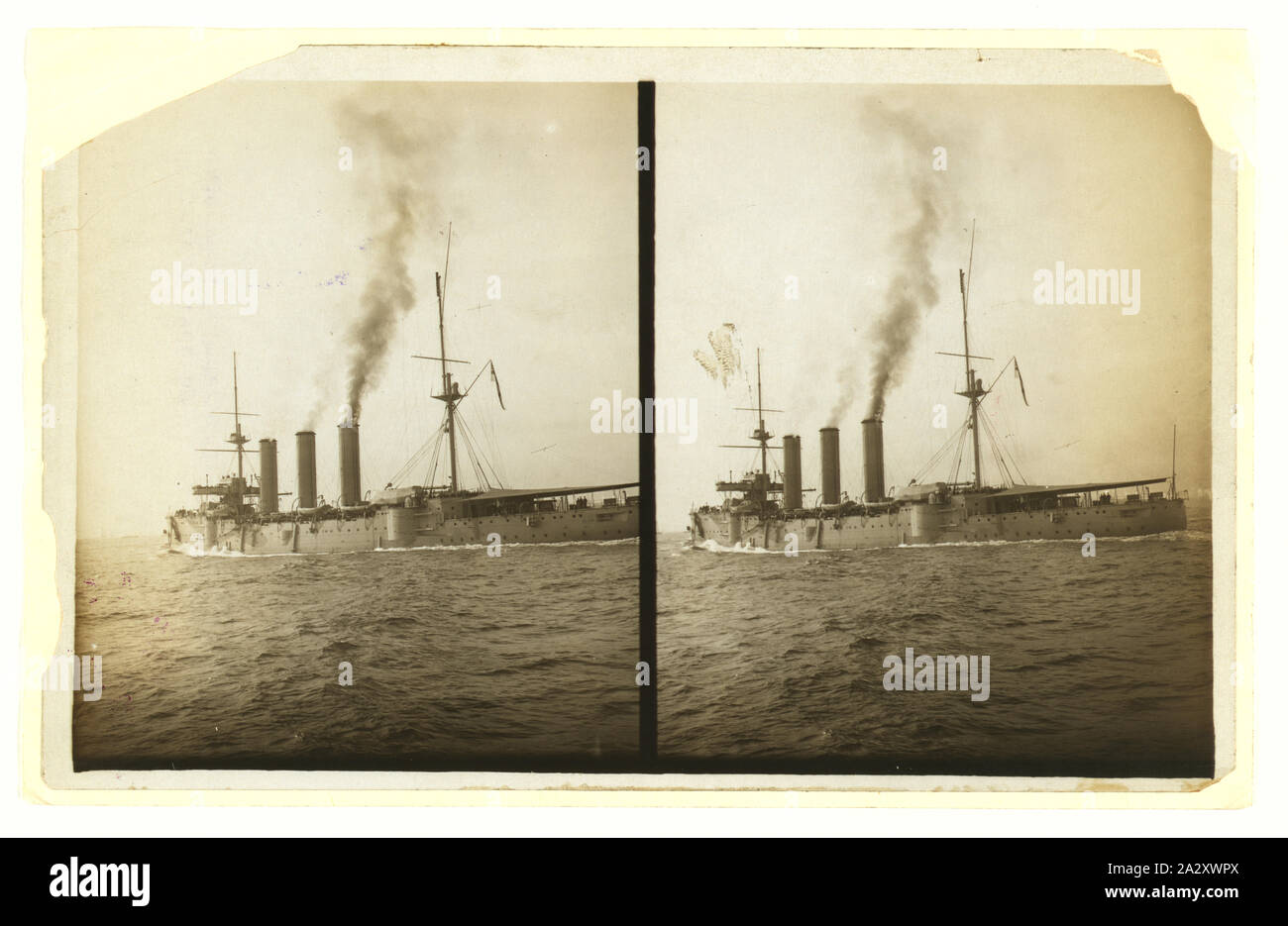 Royal Navy incrociatore corazzato per giungere a New York, probabilmente al tempo del Portsmouth Conferenza di Pace Foto Stock