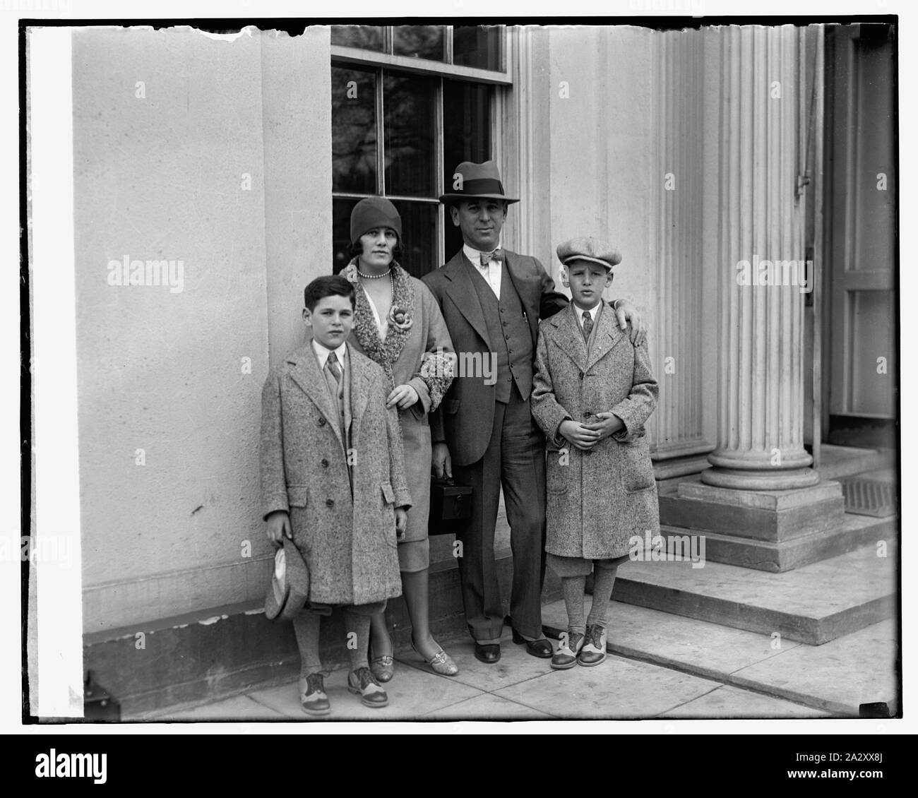Rube Goldberg & family, 4/4/29 Foto Stock