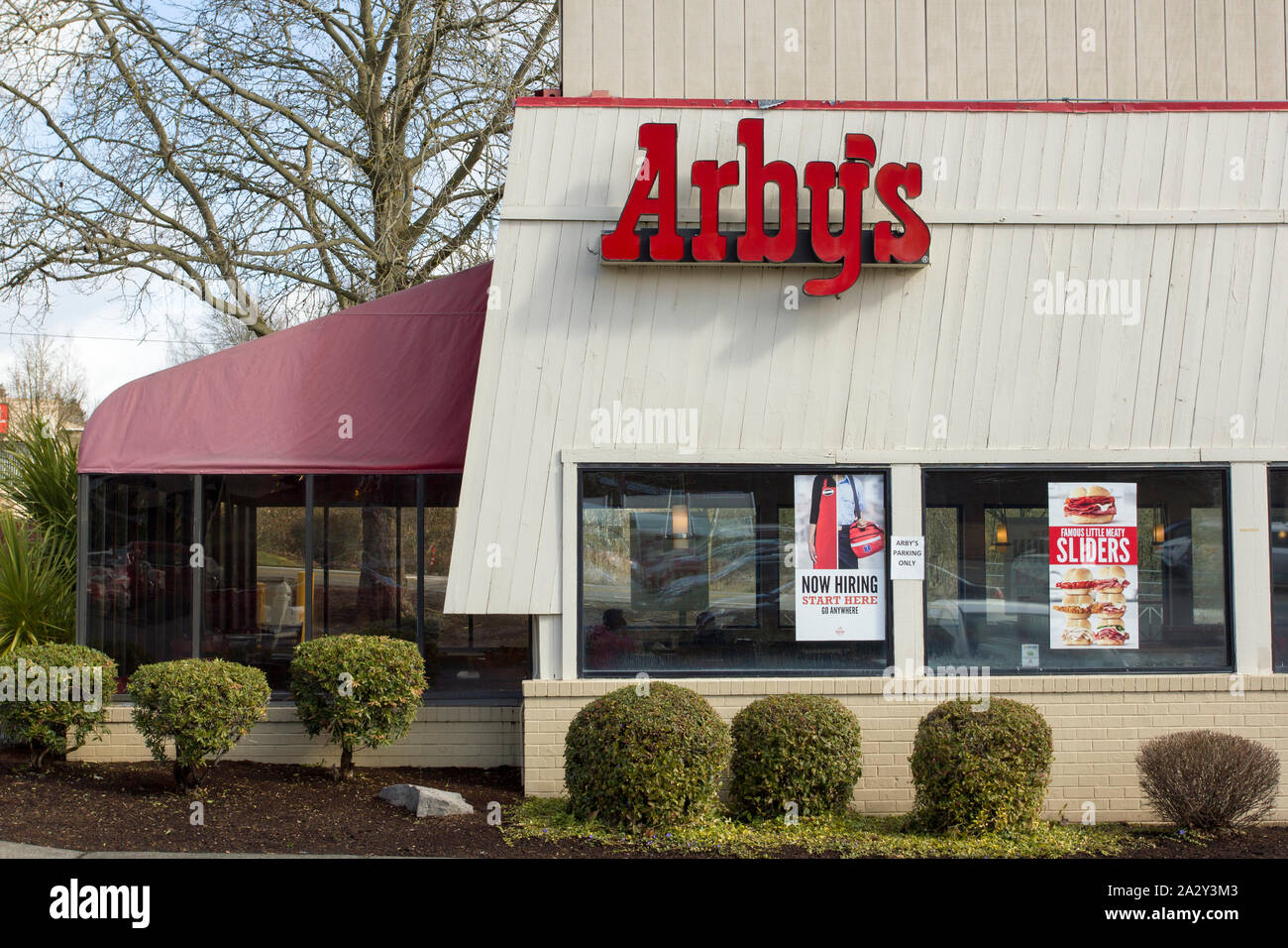 Beaverton, Oregon - Mar 12, 2019: l'esterno di un'Arby's restaurant. Arby's è un americano di quick-servizio fast-food ristorante sandwich catena. Foto Stock