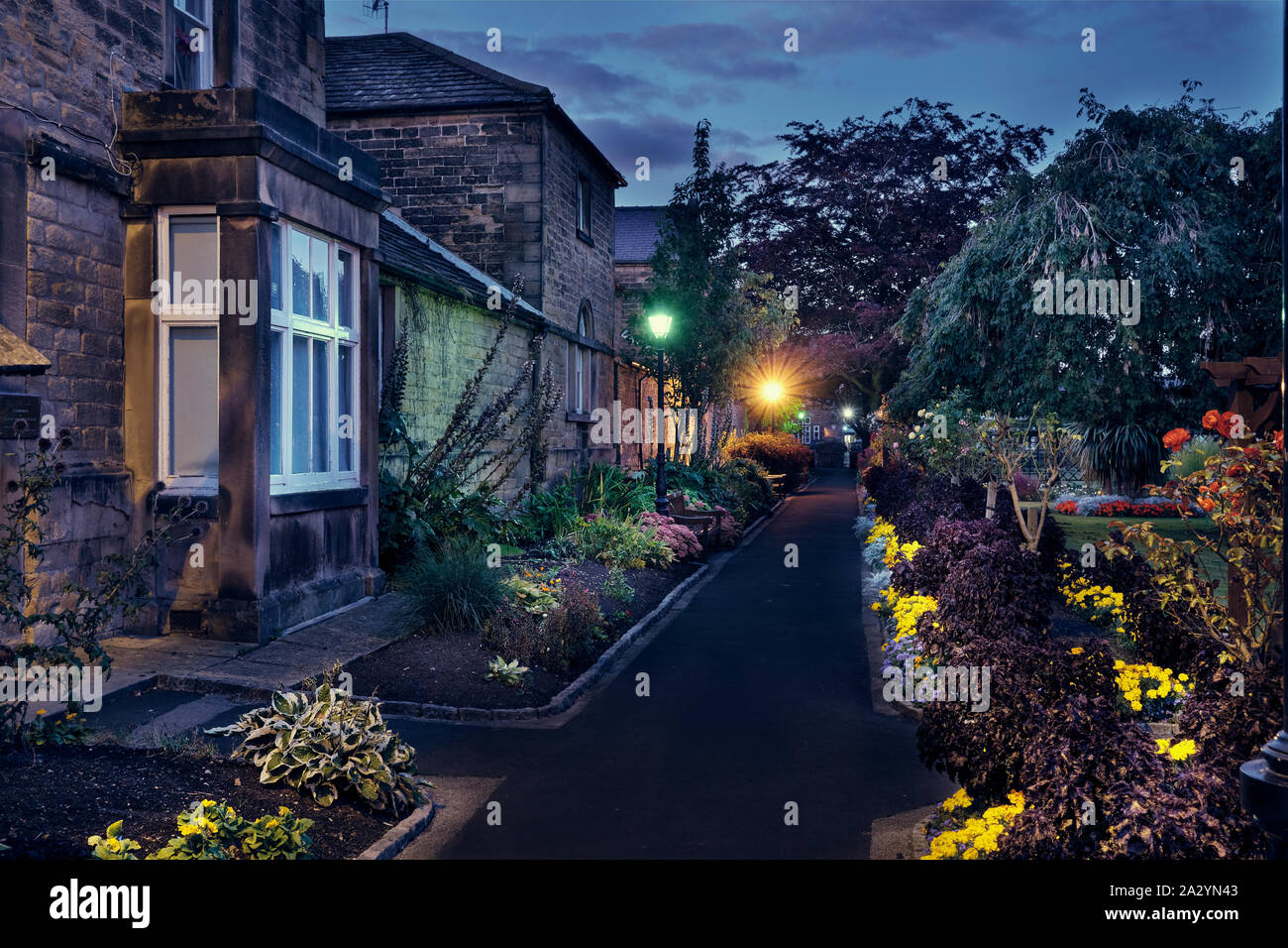 Giardini del bagno di notte Bakewell Derbyshire Dales Foto Stock