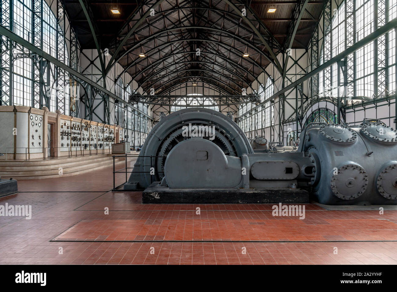 Massiccia di Art Nouveau e Déco camera del motore e la miniera di carbone a LWL Industrial Museum Zollern, Dortmund, Germania Foto Stock