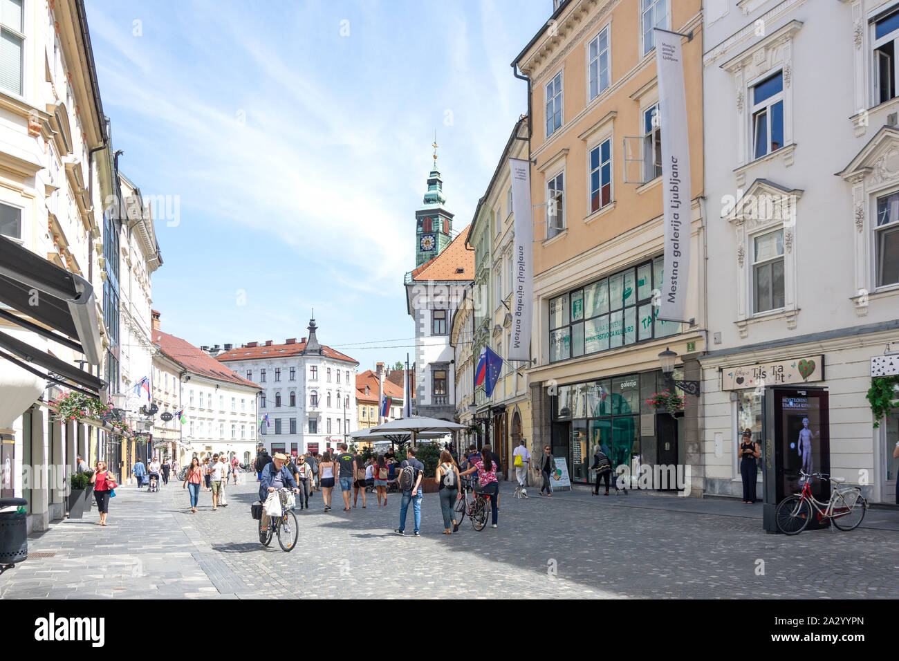 Ristoranti all'aperto, Mestni trg, Città Vecchia, Lubiana, Slovenia Foto Stock