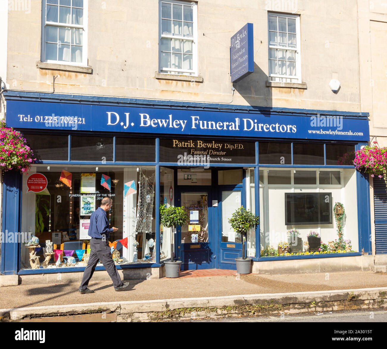 DJ Bewley funerale registi shop nel centro della città di Melksham, Wiltshire, Inghilterra, Regno Unito Foto Stock