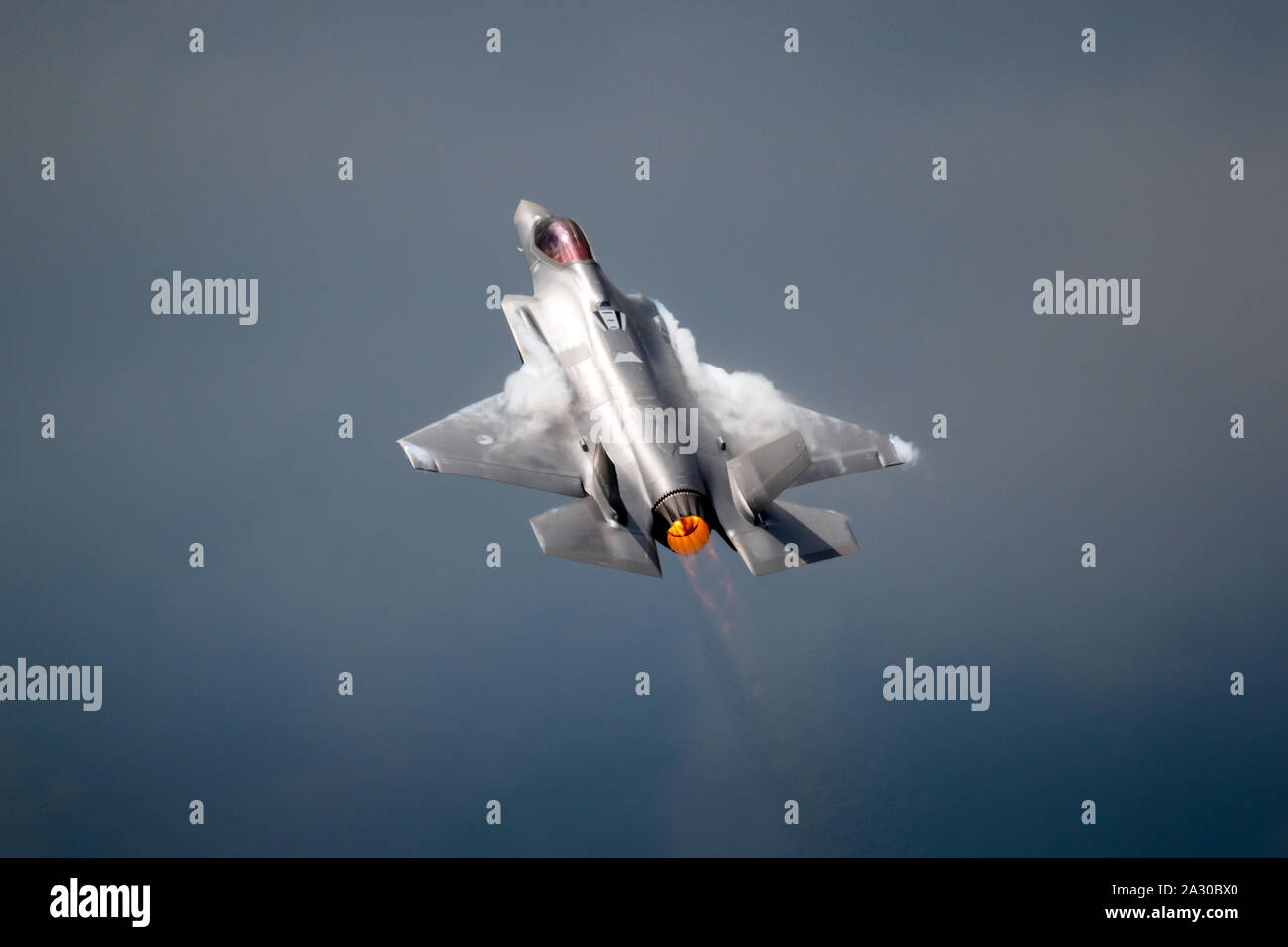 VOLKEL, Paesi Bassi - giu 15, 2019: Royal Netherlands Air Force Lockheed Martin F-35 Lightning II jet da combattimento aereo decollare durante l'aria olandese Forc Foto Stock