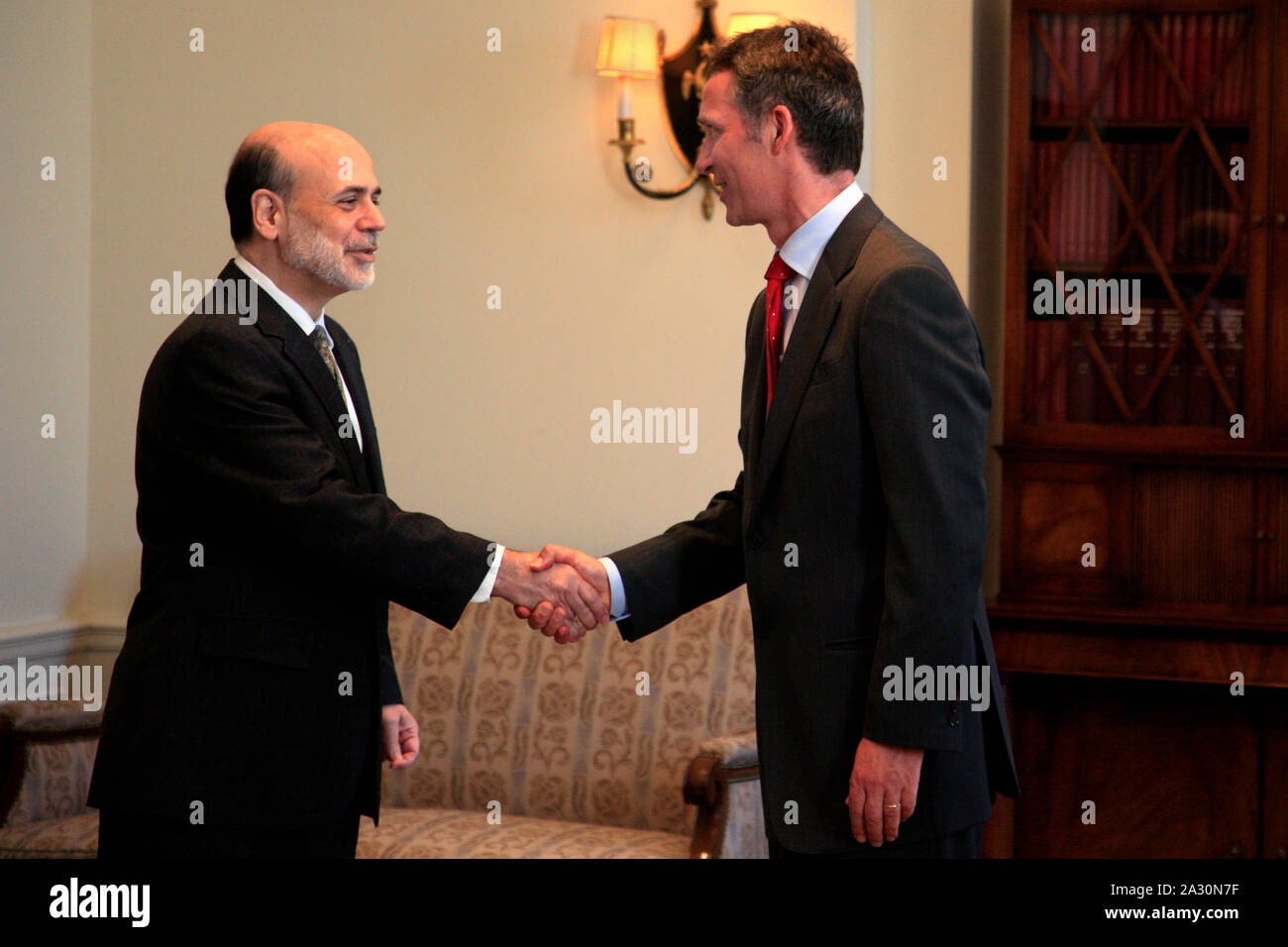 Il primo ministro norvegese Jens Stoltenberg incontra il presidente della Federal Reserve Board, il sig. Ben Bernanke. Foto Stock