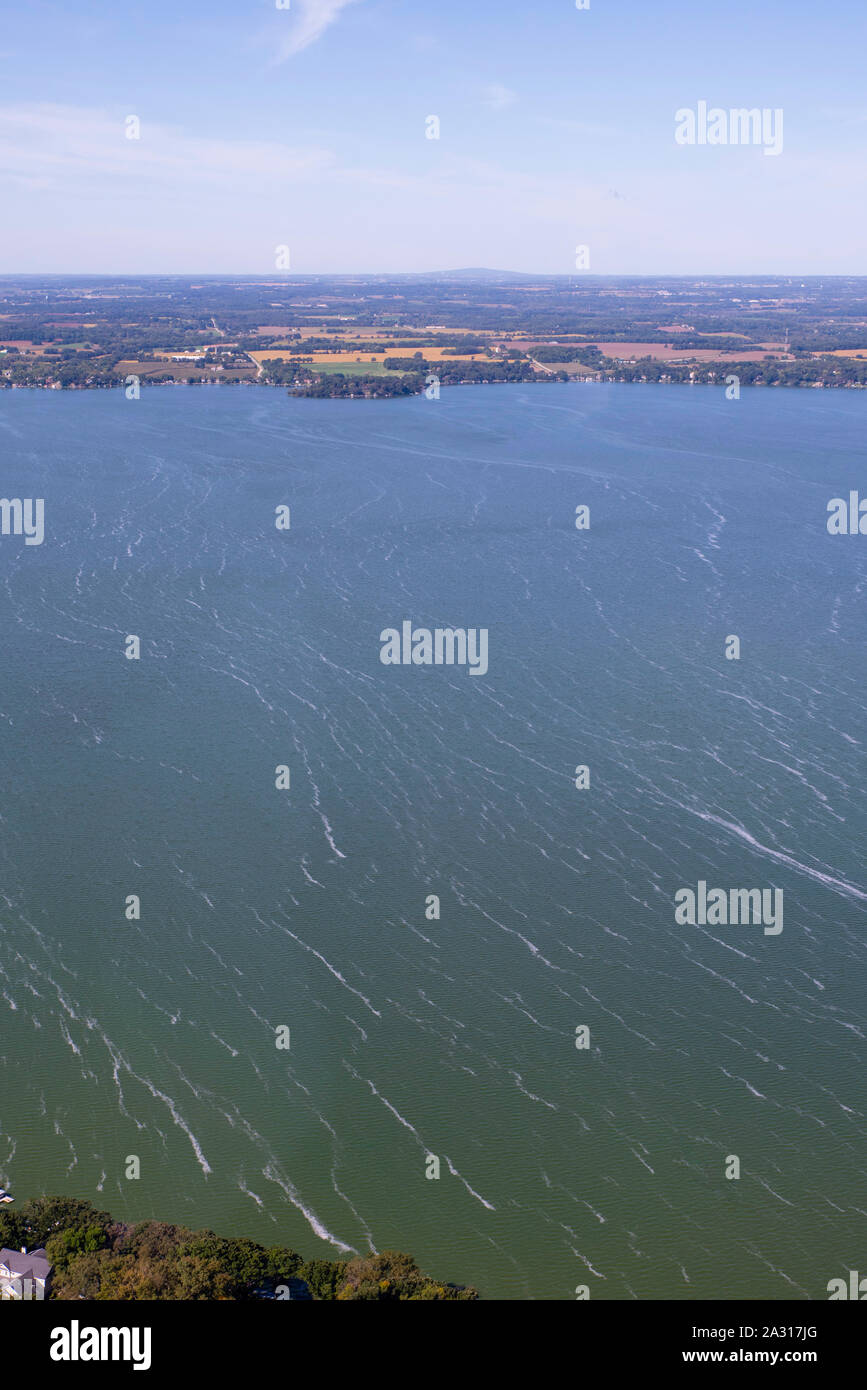 Fotografia aerea di Langmuir correnti sul lago Kegonsa, Wisconsin, Stati Uniti d'America. Foto Stock