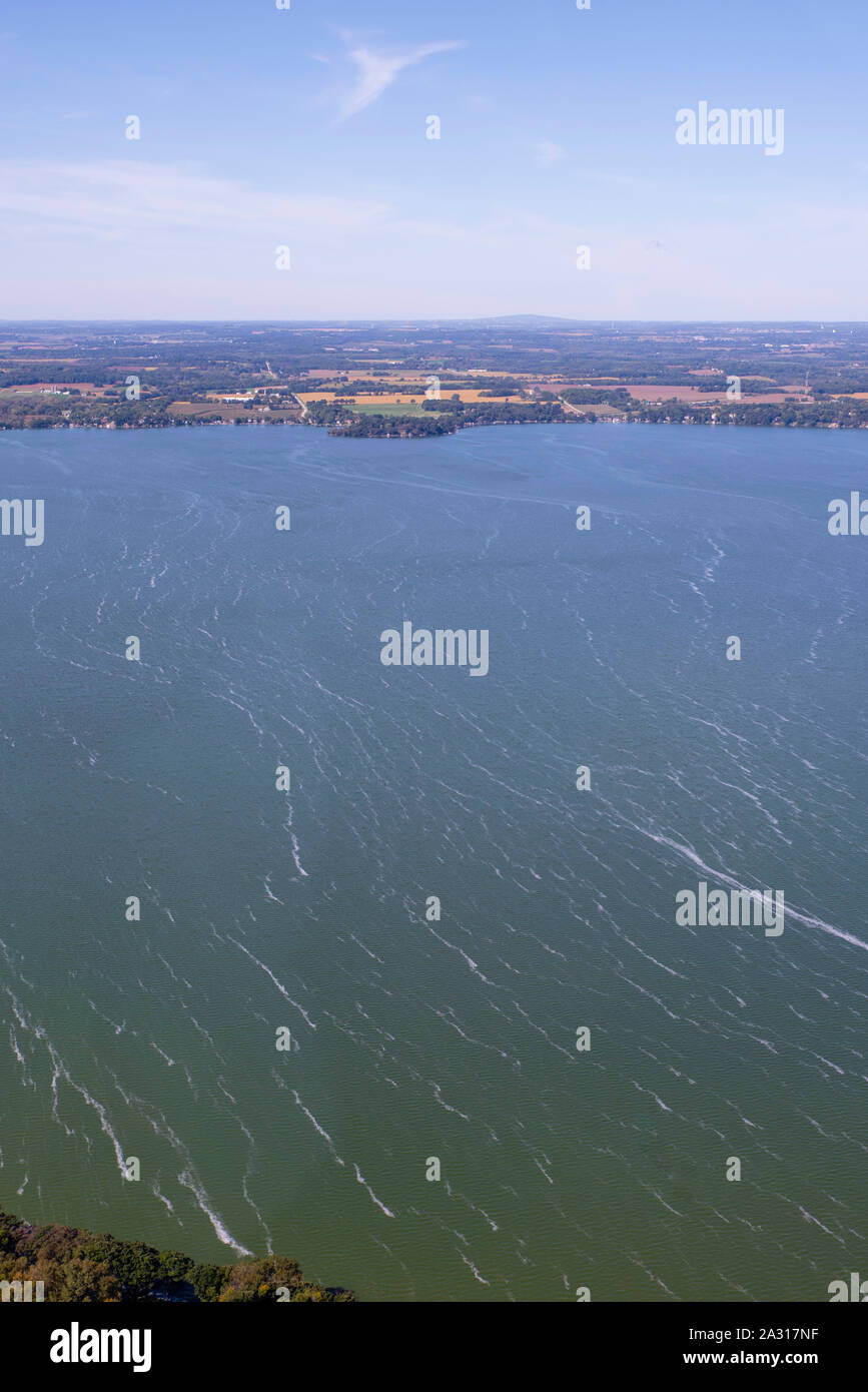 Fotografia aerea di Langmuir correnti sul lago Kegonsa, Wisconsin, Stati Uniti d'America. Foto Stock